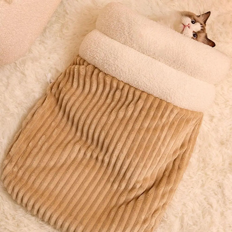 Warm & Cozy Cat Winter Sleeping Bag – Semi-Enclosed Pet Bed for Ultimate Comfort